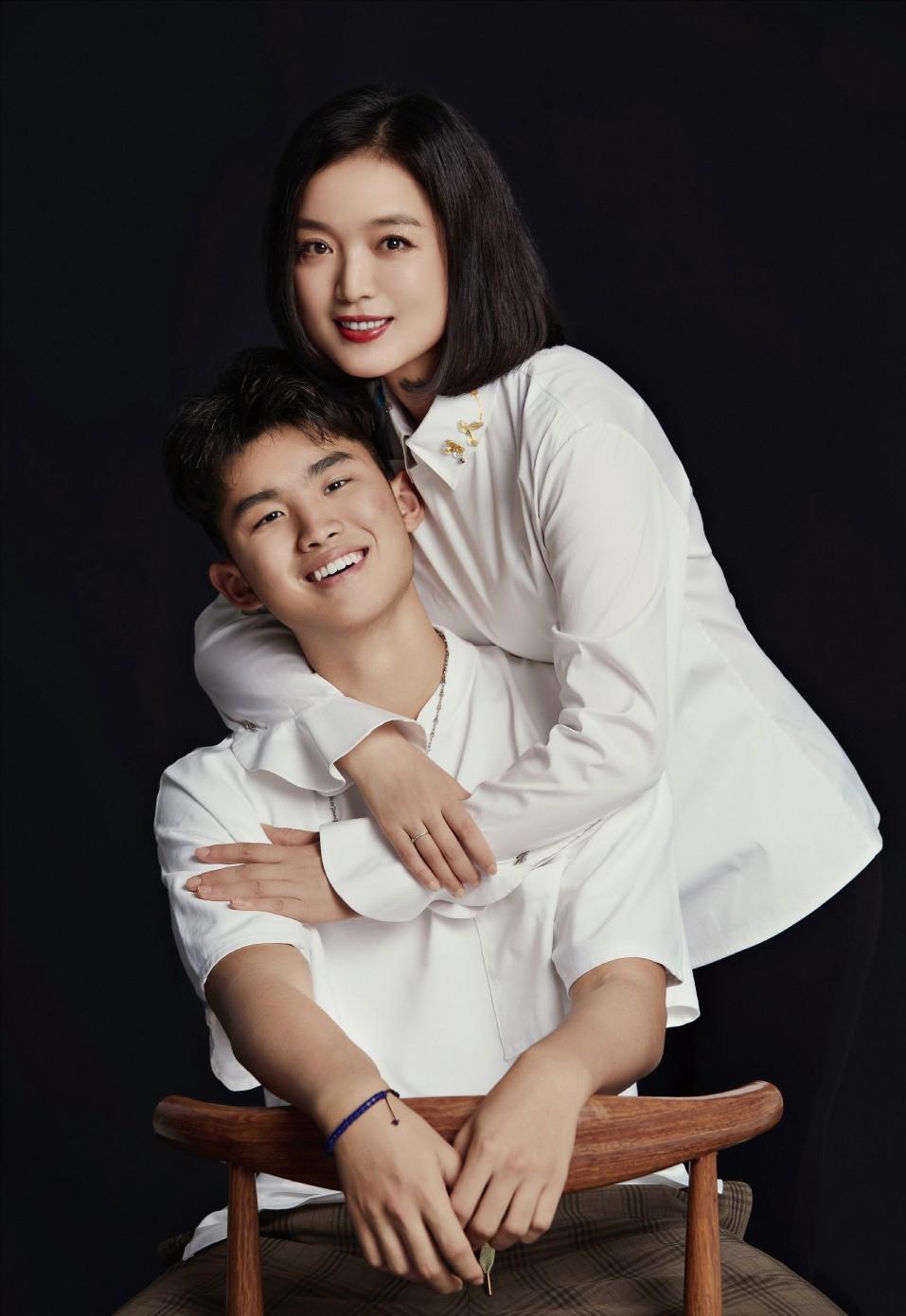 回顾:著名歌手白雪嫁音乐家老公,儿子是她的骄傲,婚姻幸福无遗憾