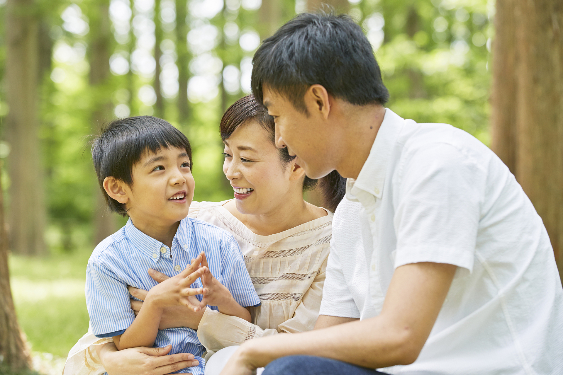 一句"太贵了,我们去网上买"就把孩子伤害了?这3点才让娃委屈