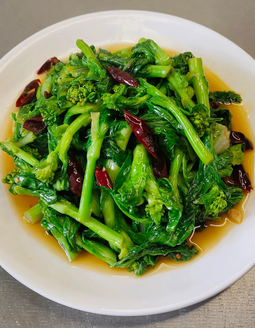 前几天我一朋友,那脸色蜡黄蜡黄的,肚子还胀得跟