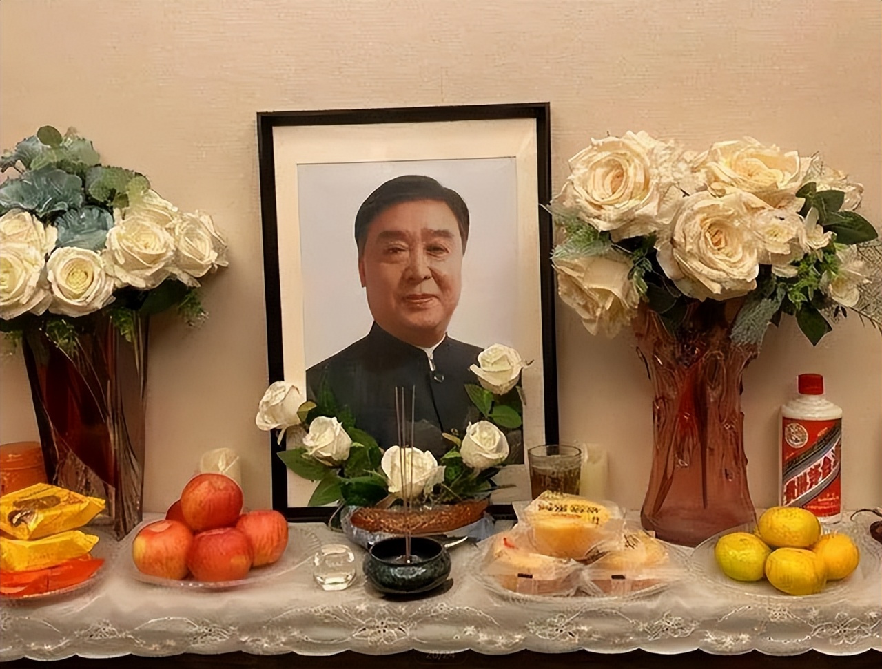 回顾相声演员师胜杰:66岁患癌去世,遗孀痴爱悲痛