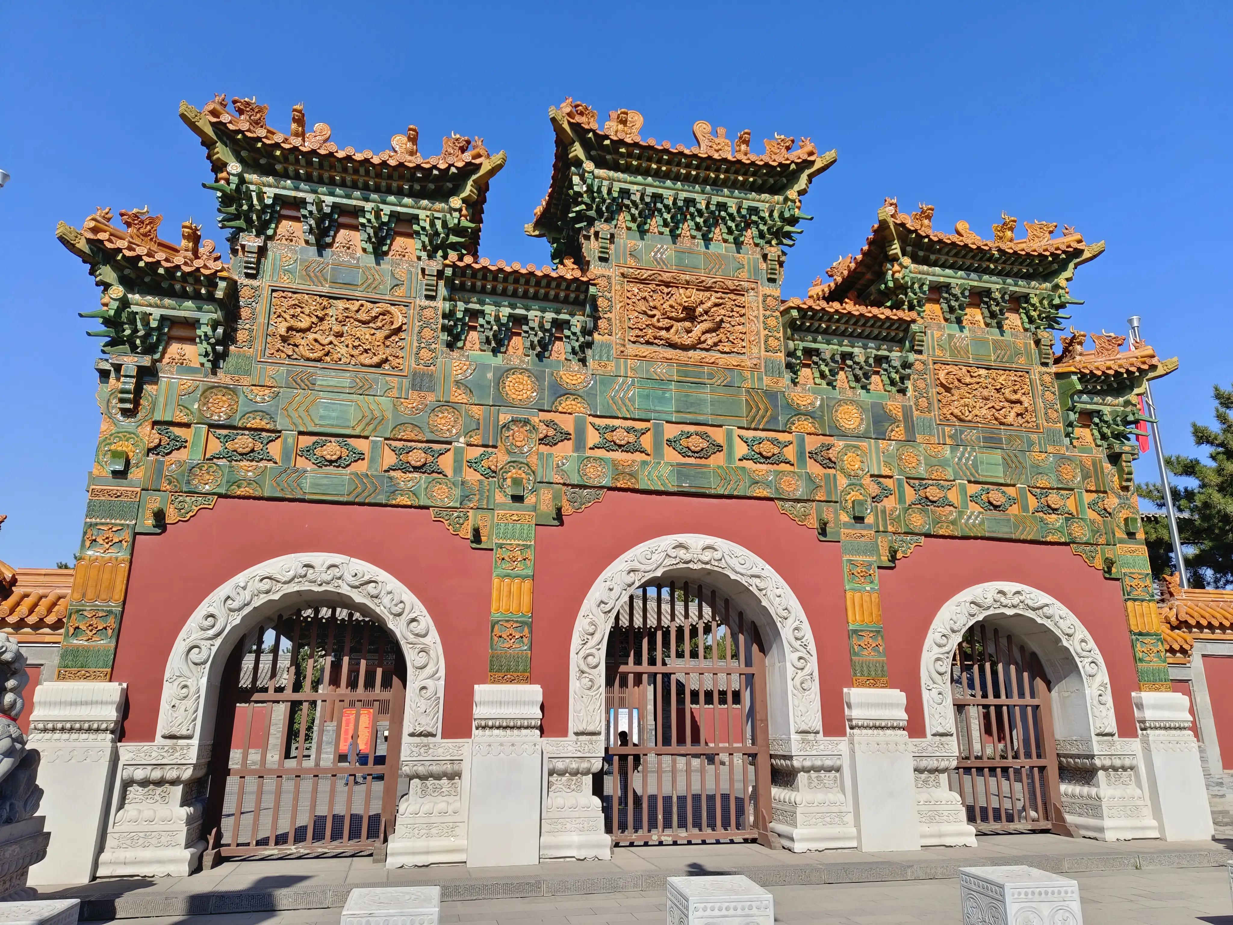 又名云林禅寺,俗称西寺,建于明代,由皇帝下诏而建