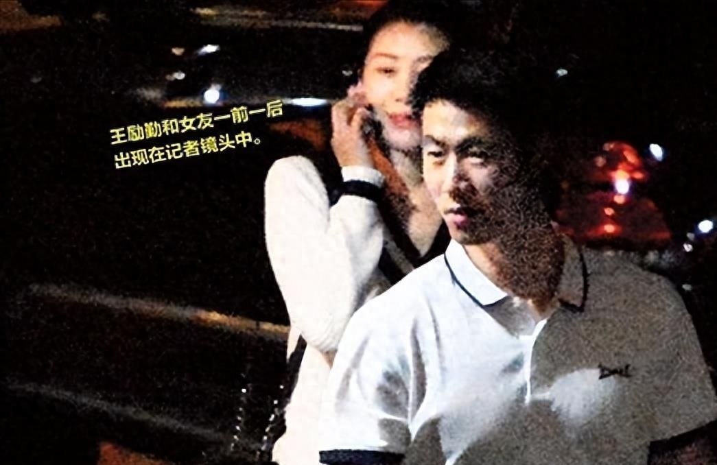 王励勤官宣新身份!与赵薇恋爱被父母强拆的他,早走上另一条大道