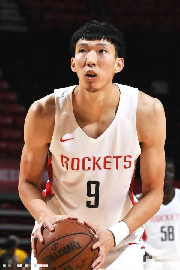 一提到周琦,最先让人想起的是什么?