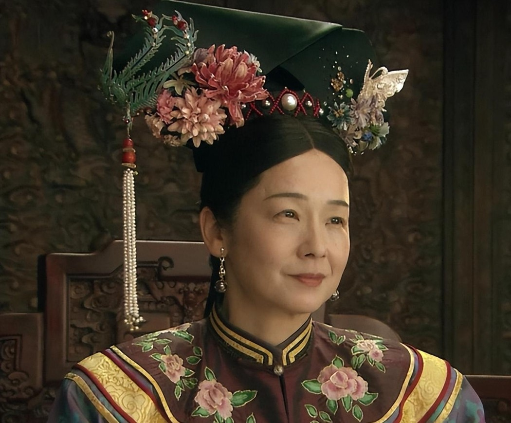 1888年,53岁的慈禧爱上了20岁的侍卫那尔苏,当晚就临幸了他