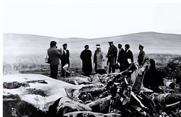 九一三事件:256号三叉戟坠毁温都尔汗的真相