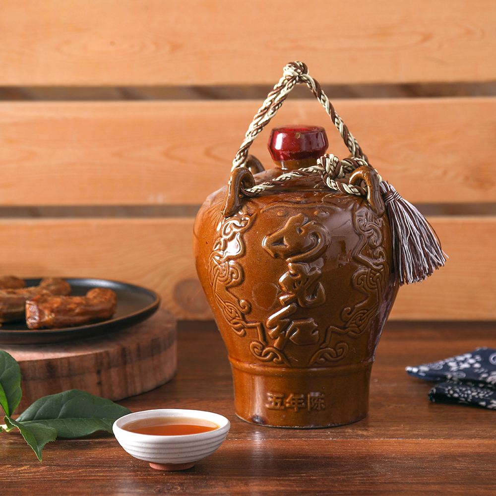 资深酒友力荐!绍兴黄酒认准这5个牌子,口感醇厚,宴客倍有面子