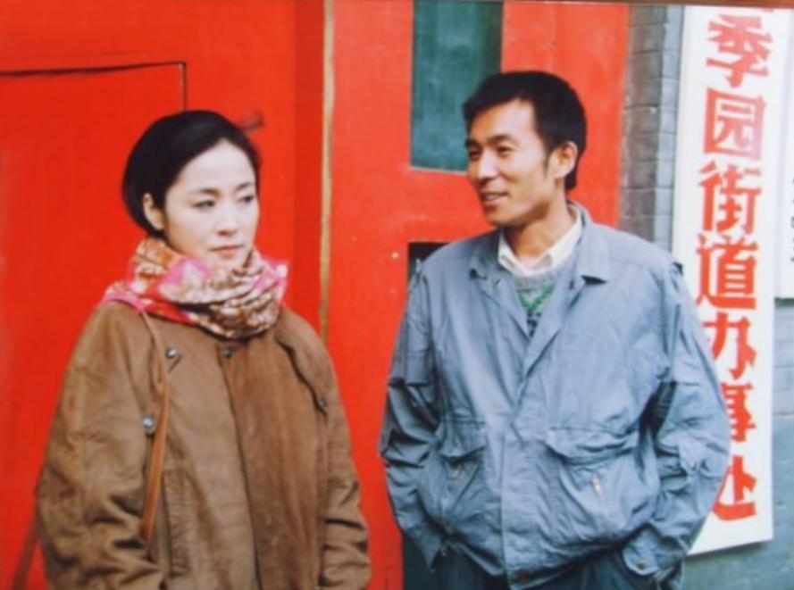 盖克现状:32岁丧夫,40岁拒当洋丈夫提款机离婚后如何?