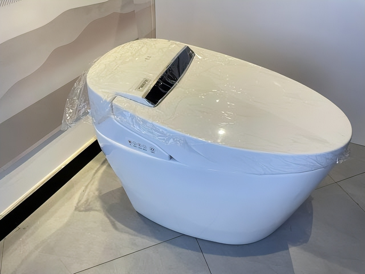 心想这回总算过上有品质好太太半智能马桶有哪些帝富龙8034智能马桶杭