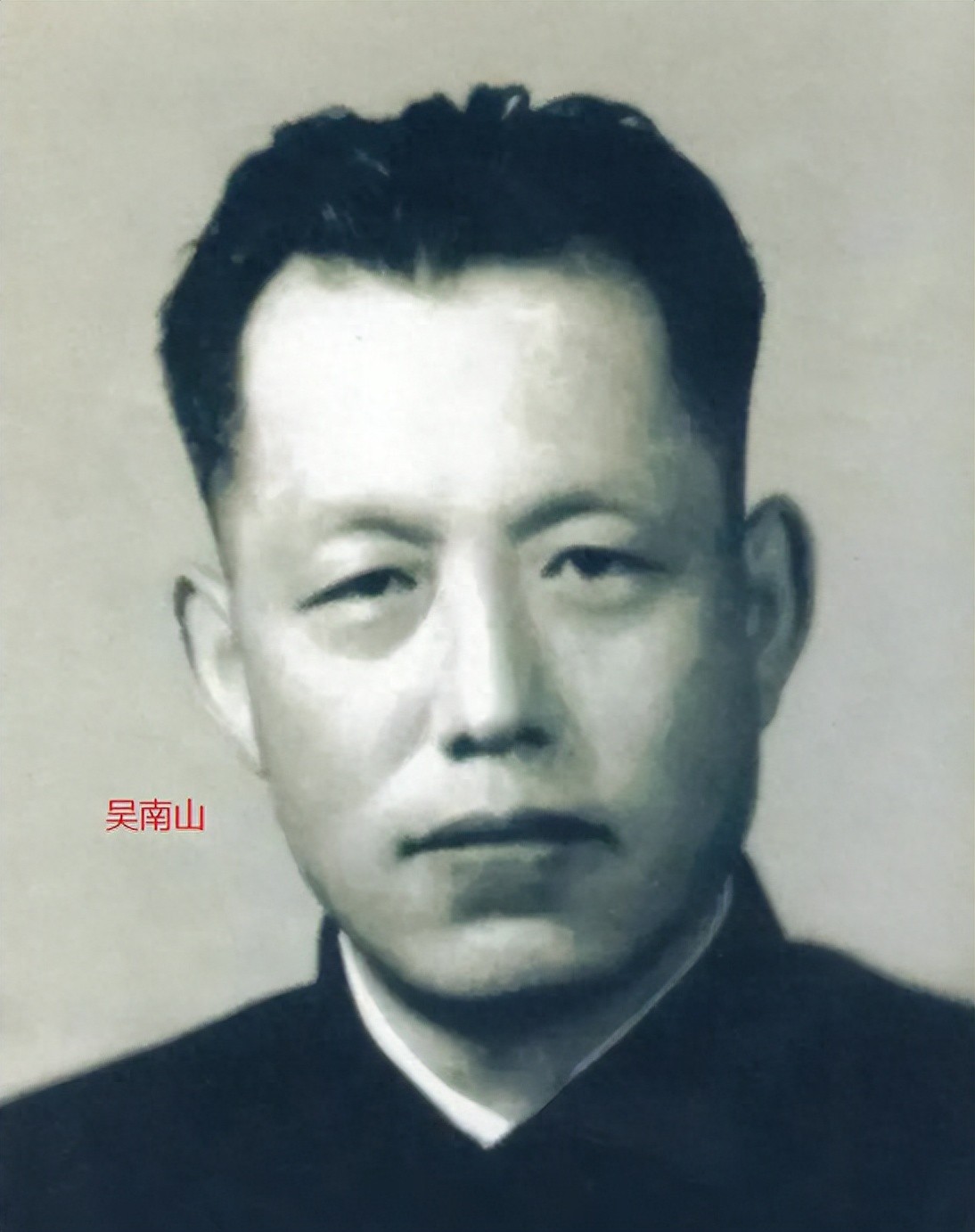 戴笠手下最成功的特务,在中央机密部门潜伏9年,骗过康生李克农