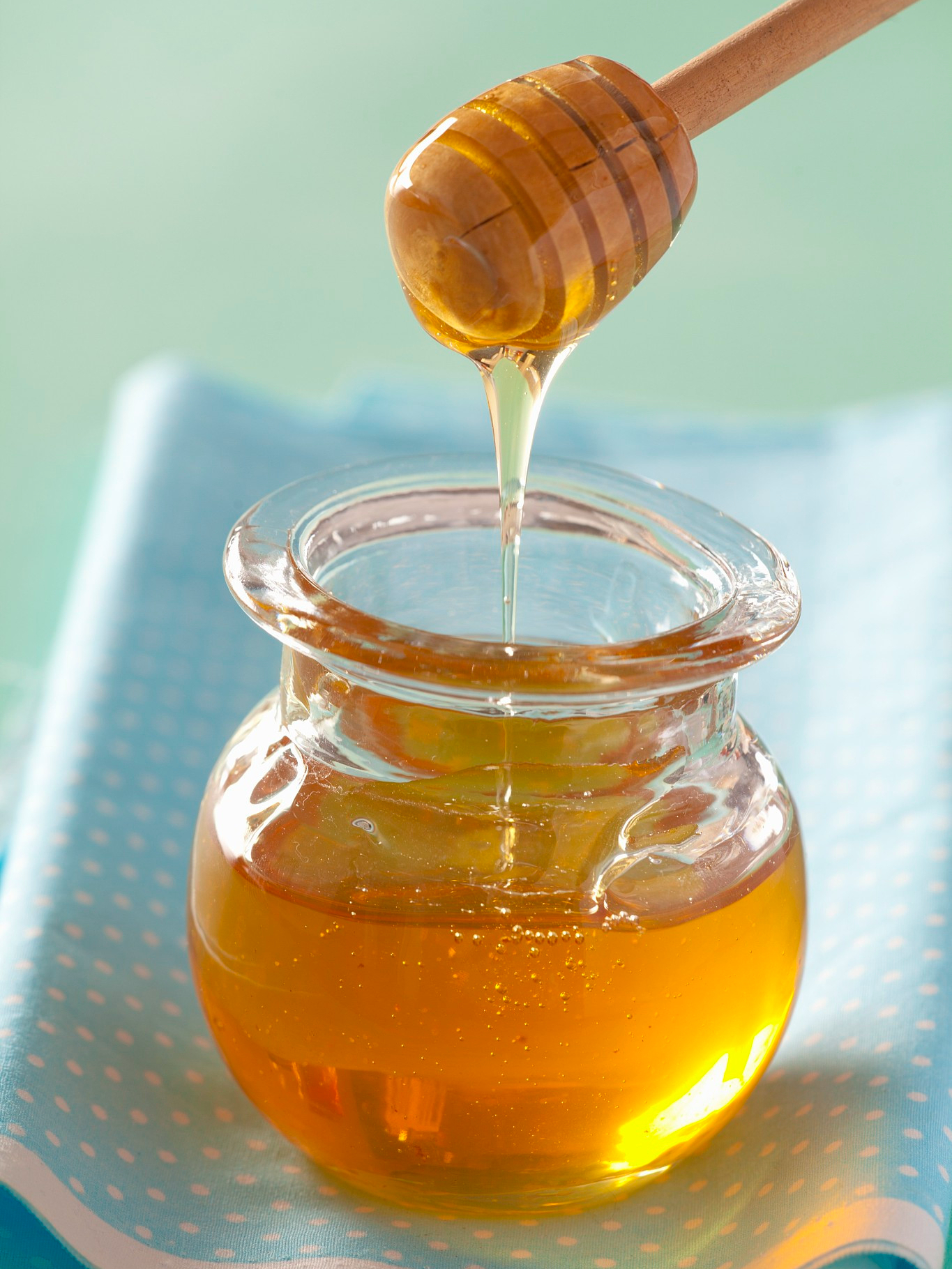 哪四类人不能喝蜂蜜水(哪种人不能喝蜂蜜水) 哪四类人不能喝蜂蜜水(哪种人不能喝蜂蜜水)