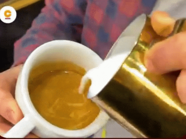 3分改装摩托,30秒萃取人生!咖啡骑士用齿轮转速重新定义慢生活-有驾 3分改装摩托,30秒萃取人生!咖啡骑士用齿轮转速重新定义慢生活-有驾