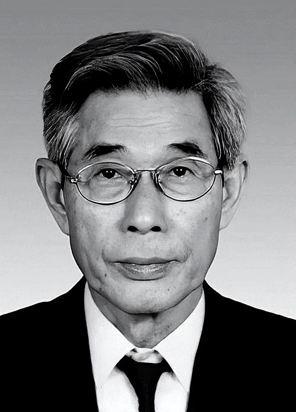 秦文俊同志逝世