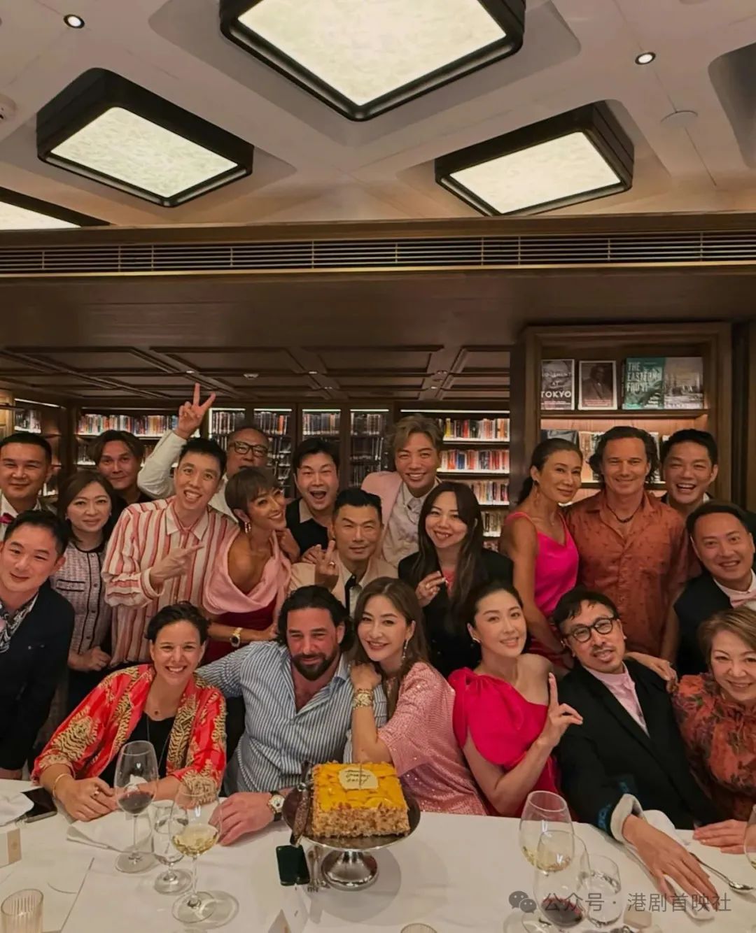 周汶锜51岁生日逆龄生长又靓又fit,周励淇与内地老公激罕合体