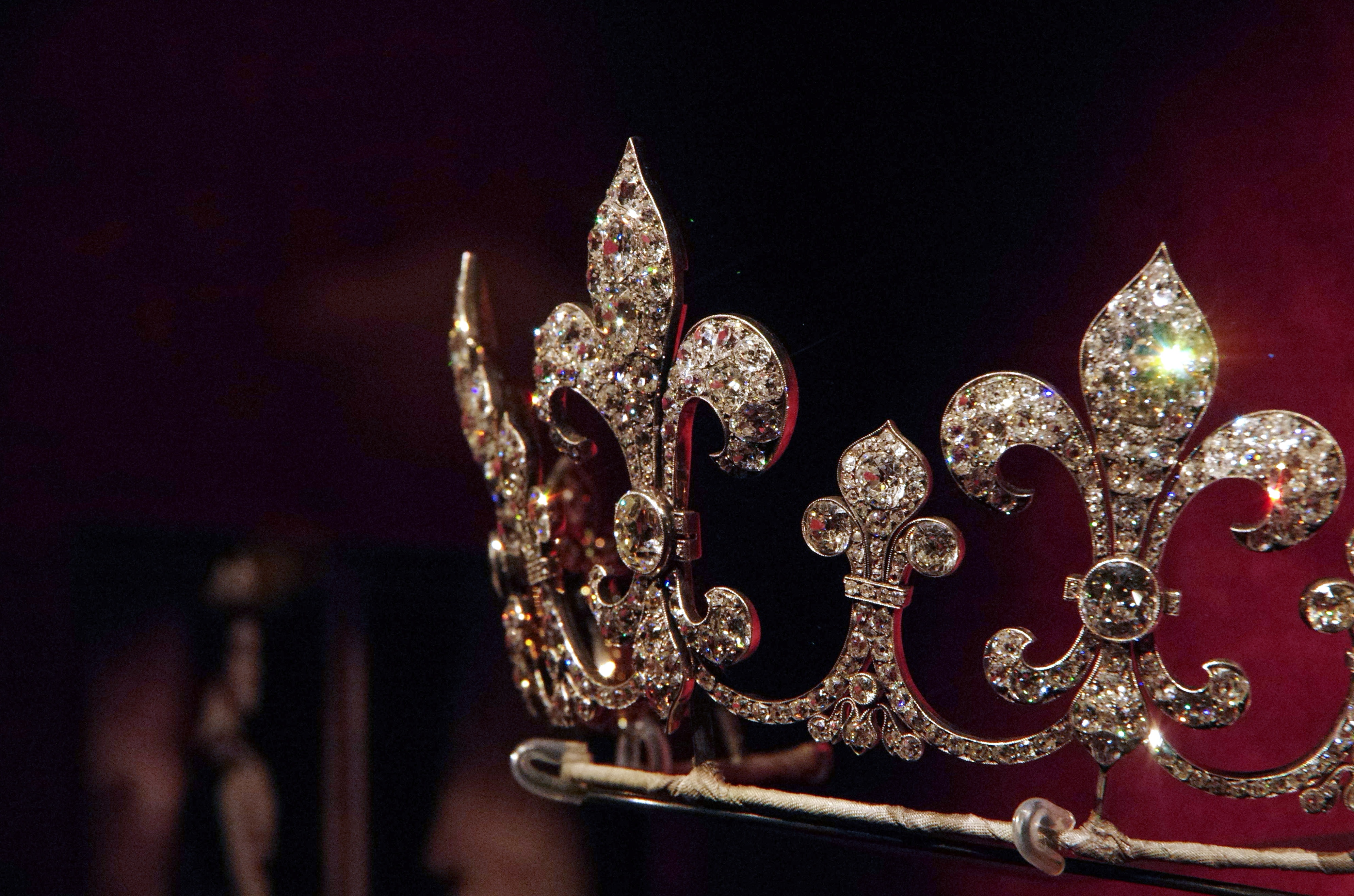 穿越时空的王冠,稀世珠宝与王室兴衰看觉醒:v muse珍藏珠宝