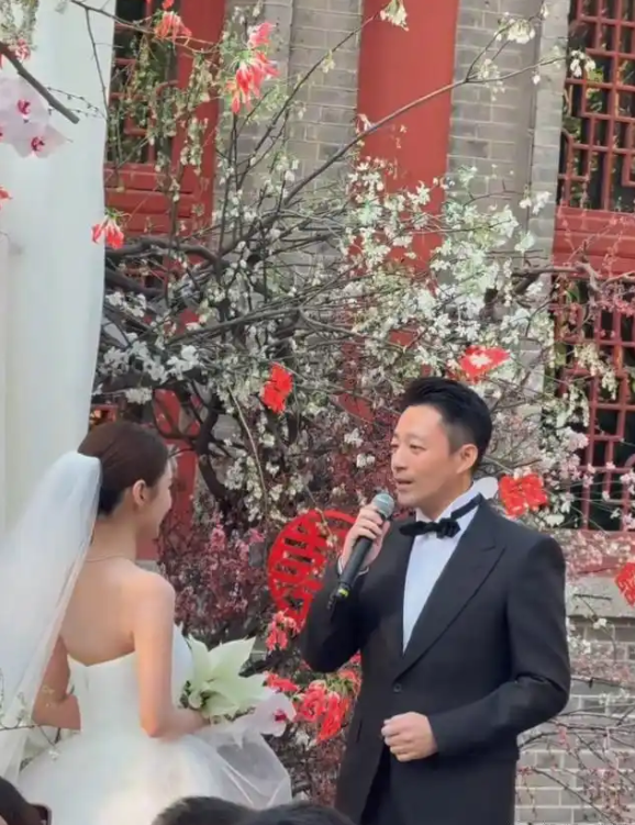 汪小菲和马筱梅的整个婚礼现场,只有马筱梅妈妈一个人哭了
