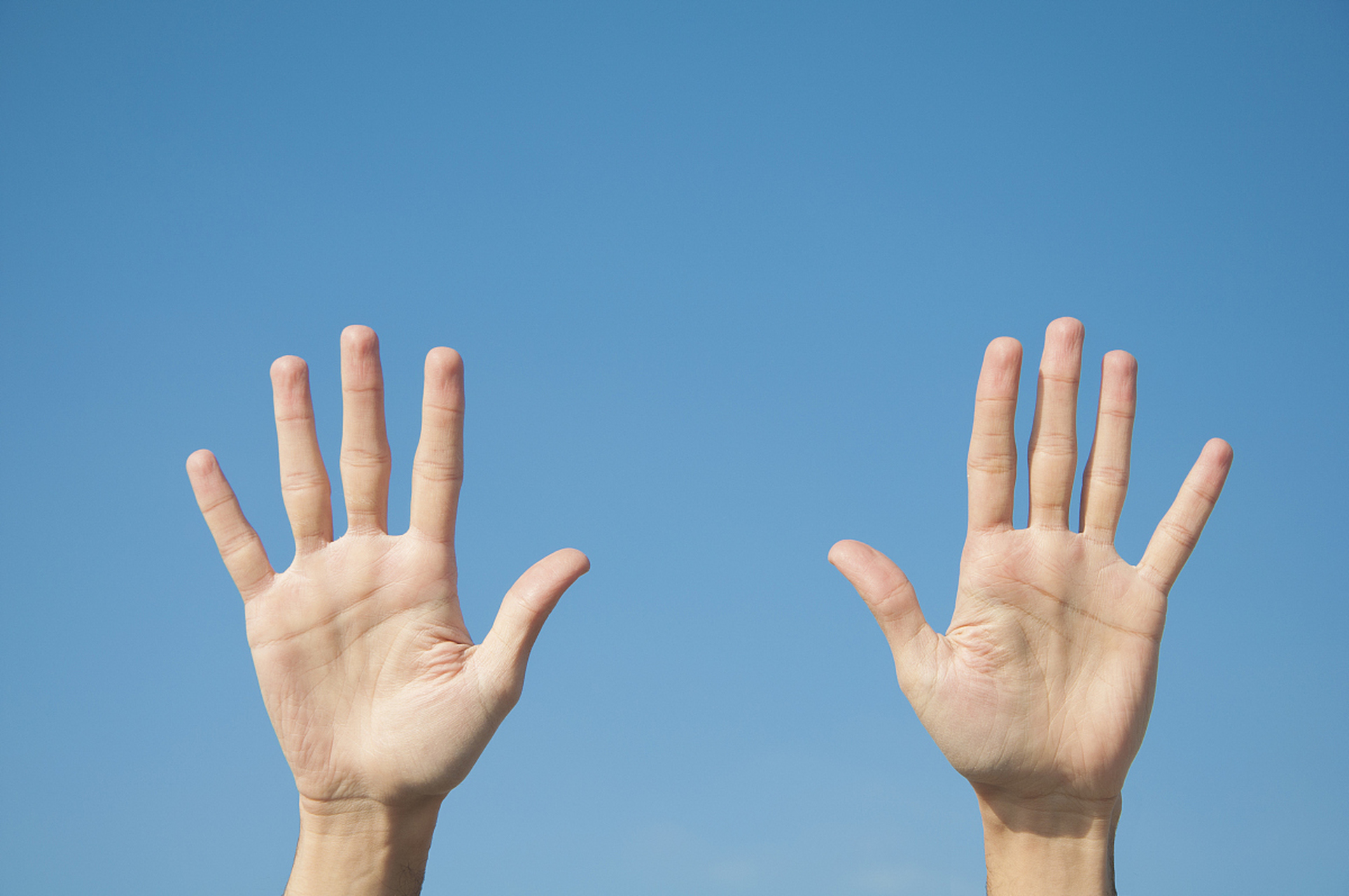 长期吸烟的人,如果频繁出现这些表现,尽早去检查一下