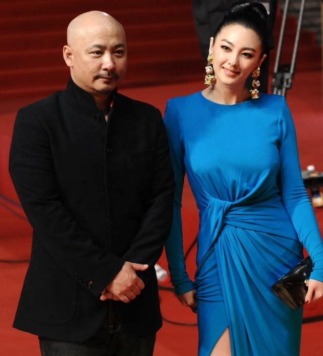 "好白菜被猪拱了"的4位女星,个个美貌如花,最后都嫁给丑男