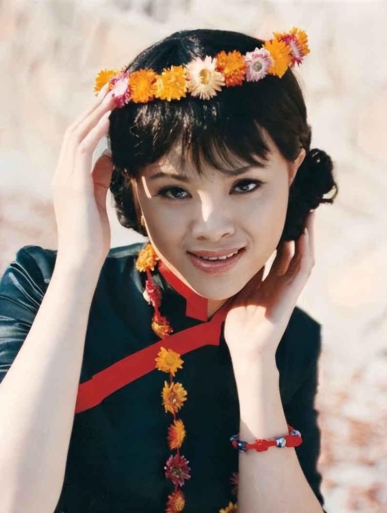 回顾演员石兰:相识9天就闪婚,离婚后嫁外籍丈夫,如今美丽依旧