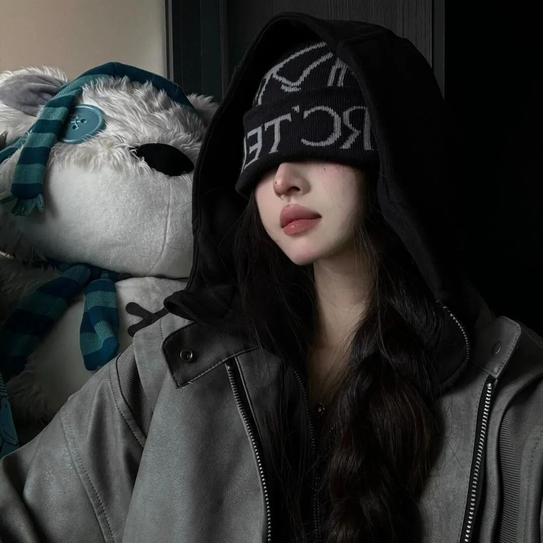 "又拽又飒,女人带点脾气的霸气文案"