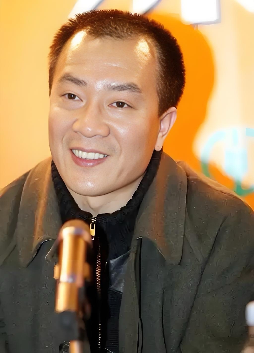 杨蕾,两人于1997年结婚,因性格和生活方式不同,杨蕾事业心强,戴志诚