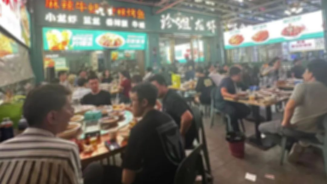 2025年餐饮难做?有图有真相,广州一家店仅凭一招客流爆满!