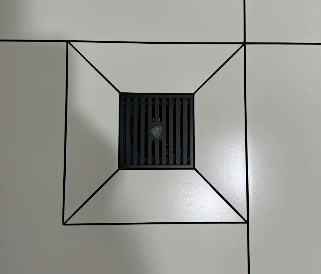 6种地漏铺贴方式,你喜欢哪种?选对既实用又好看,选错毁卫生间