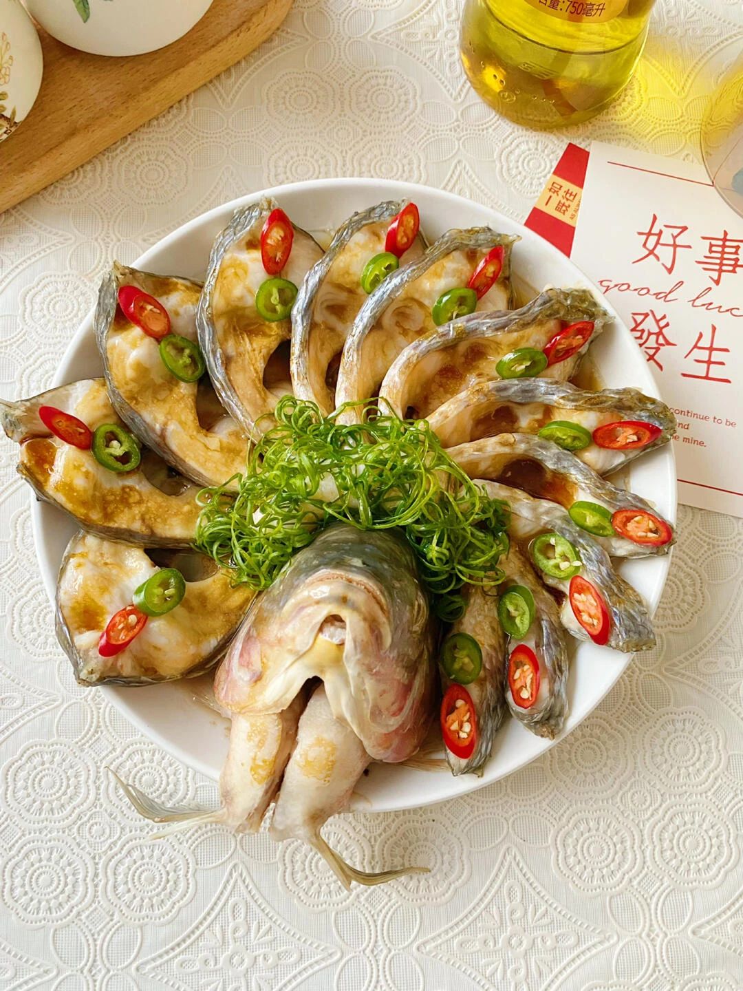 其实表达爱意不一定要昂贵的礼物一顿用心准备的饭菜同样能暖到父母