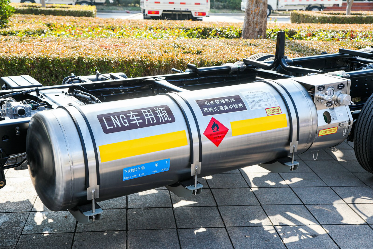 lng轻卡焕新登场,轻松解锁多场景降本增效密码