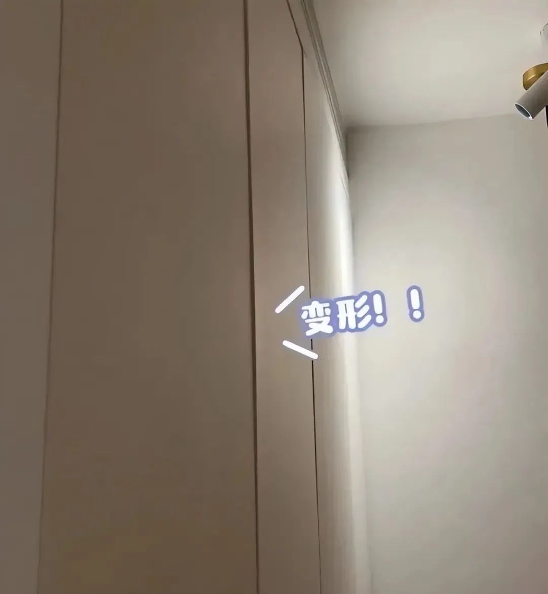被年轻人追捧的一门到顶衣柜真的适合你家吗?