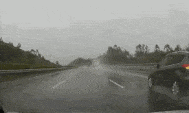 雨天出行,安全“驶”终如一——北京汽车博物馆汛期出行安全指南-有驾 雨天出行,安全“驶”终如一——北京汽车博物馆汛期出行安全指南-有驾