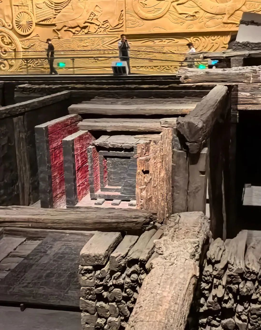 北京大葆台汉墓"黄肠题凑"揭秘!墓主竟是叛王之子!