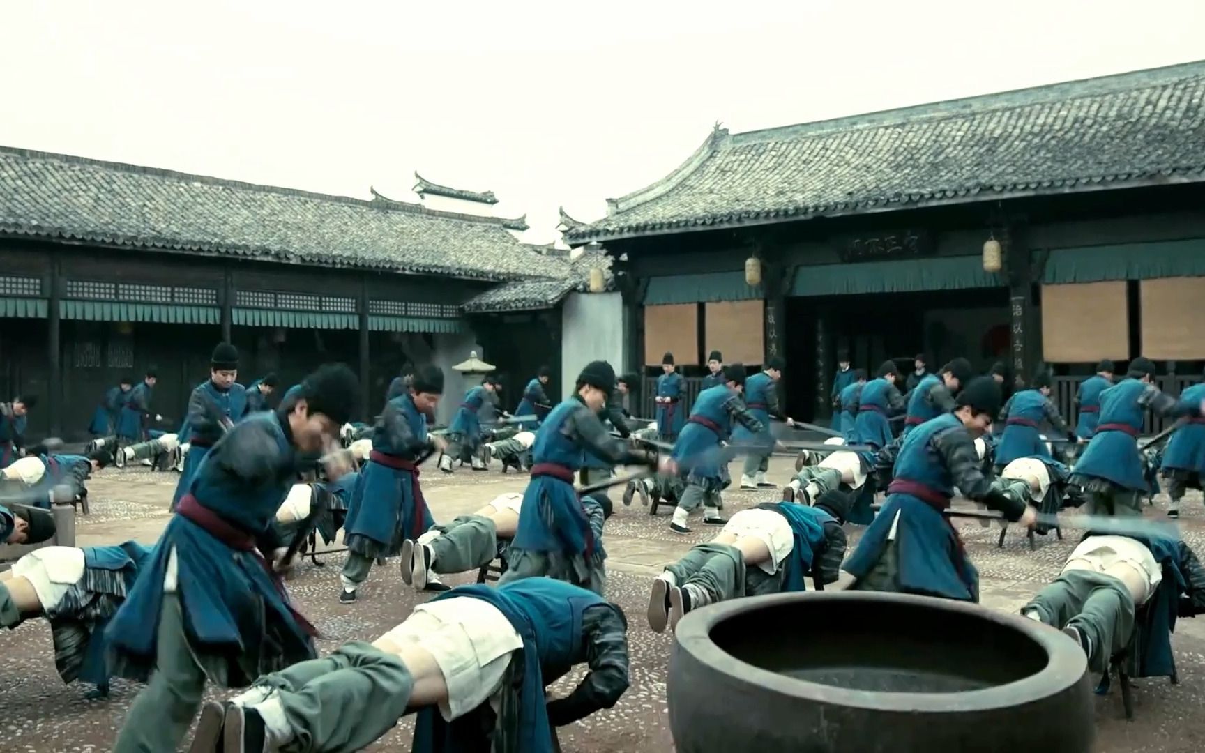 反差最大的开国皇帝:前五年英雄天子,后五年精神分裂