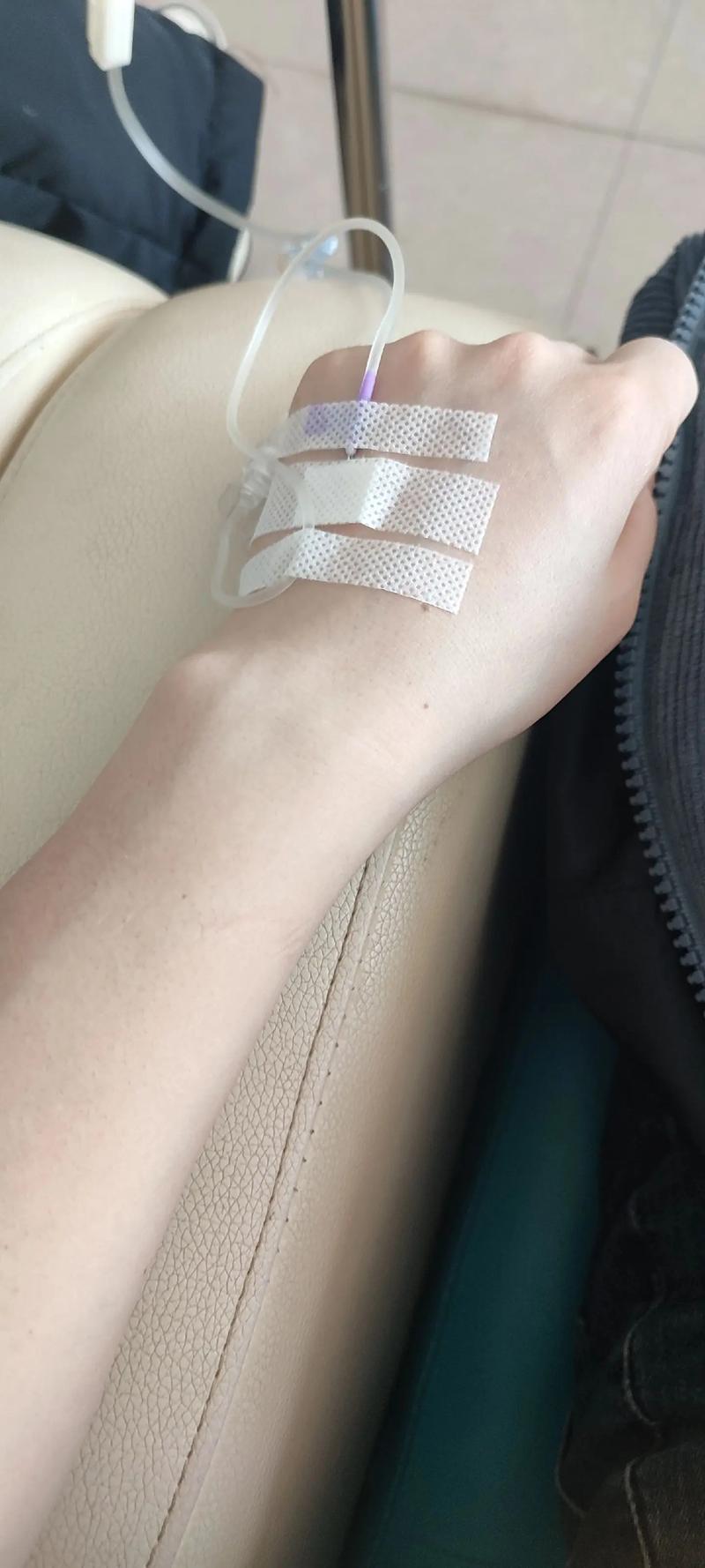 肺炎患者输液治疗3天后仍未退烧可能与病原体耐药