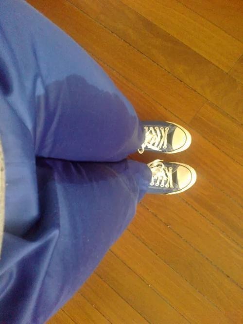 那天我刚和 尿裤子了女尿急捂裆最后尿裤子男孩尿急捏鸡尿裤子尿急