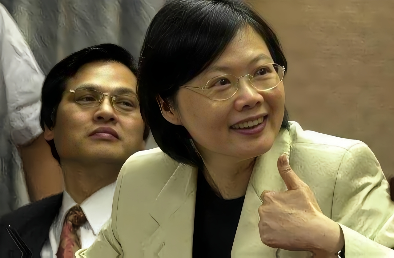 "海鲲" 排水量 2500 吨级,配美制 mk48 鱼雷听起来唬人,仔细看数据乐