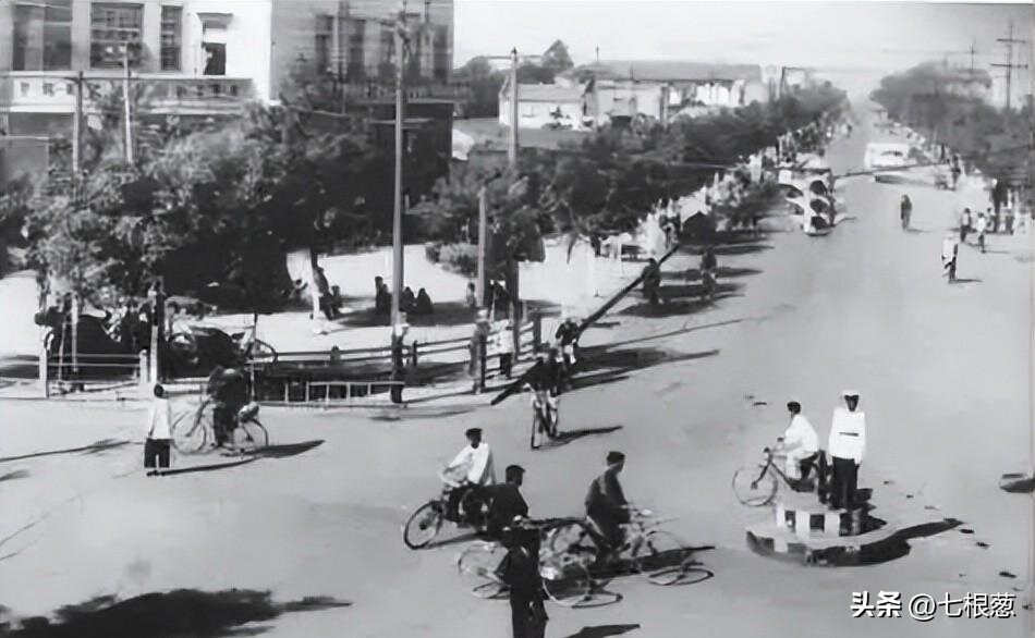 图说昔日的河南新乡,照片中有你熟悉的地方吗?