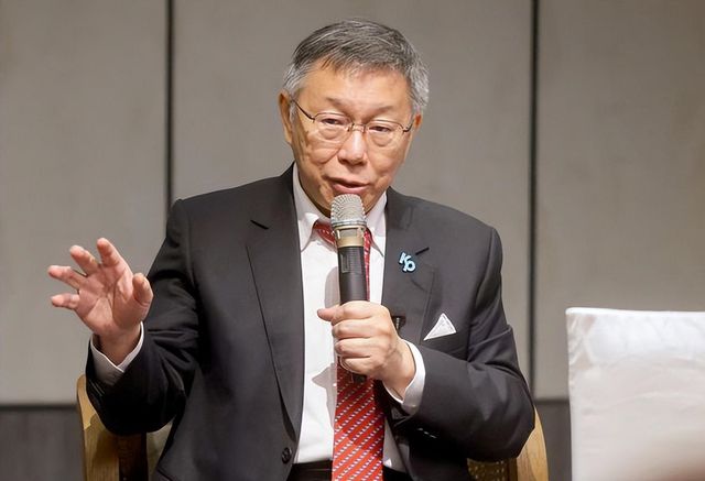 台湾统一后,应由谁来担任首届台湾特别行政区行政长官