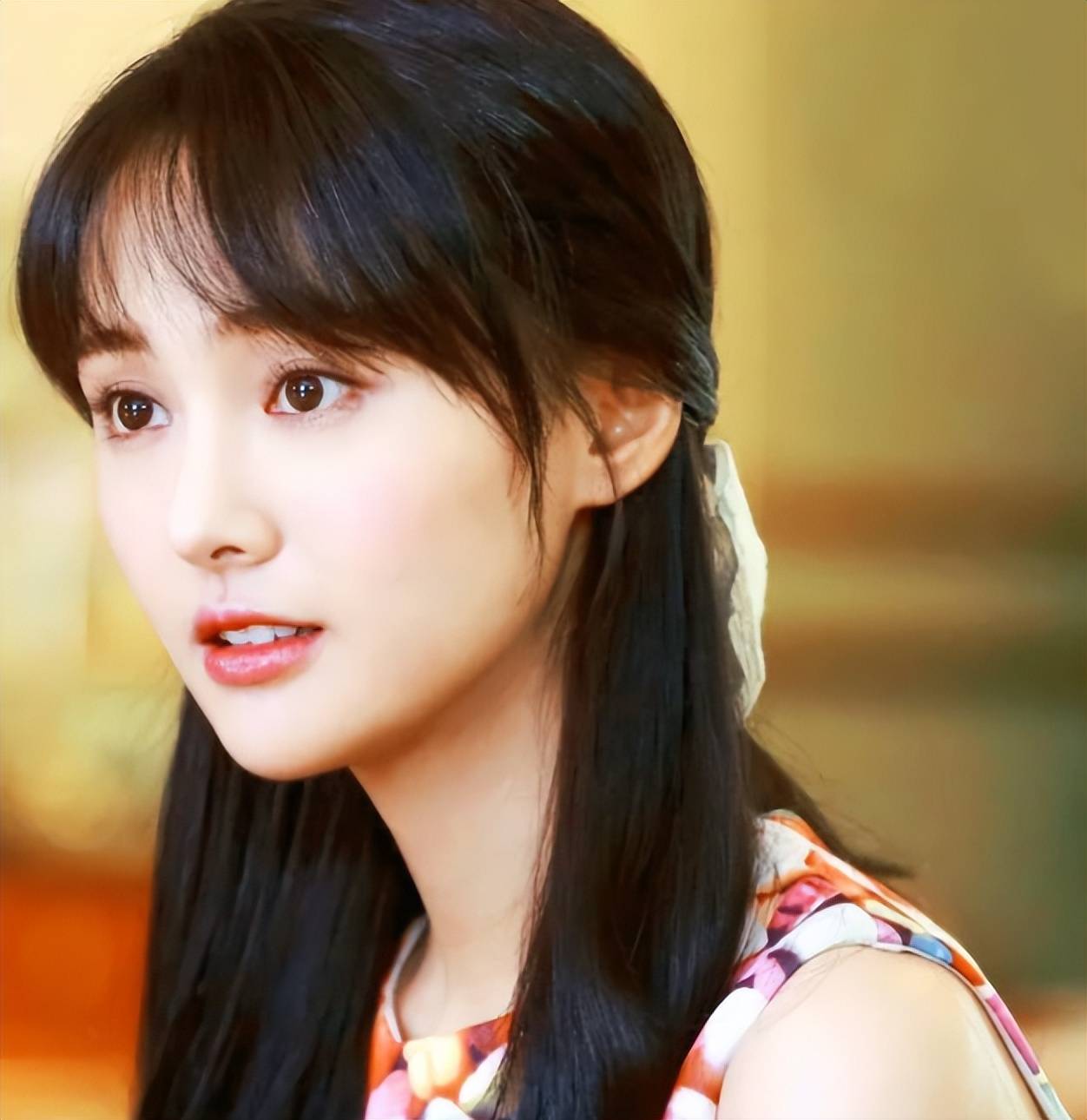 明星日薪 208 万犯大错!人民日报批评,后续发展备受瞩目