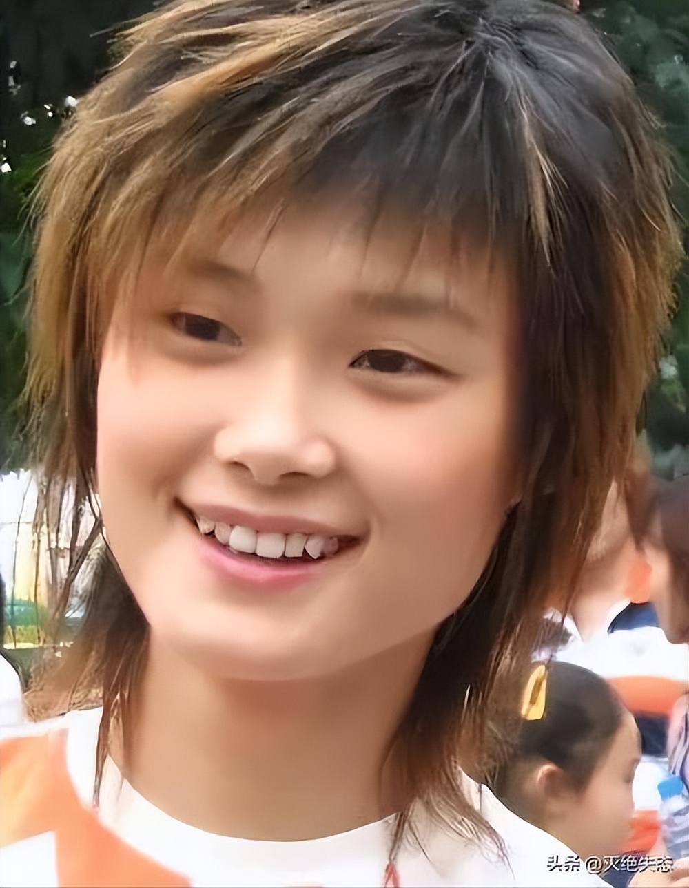 对于这些标签,不清楚真实情况的路人看的是一头雾水,李宇春也因为
