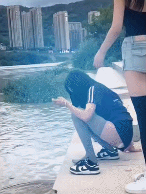 女生的汗脚，严重到“出水”，怎么办？分享几个实在办法_我想网