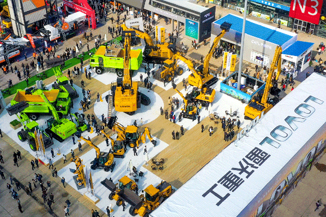 半年狂揽2898亿营收、149亿利润！这家山东重卡巨头转战新能源，凭啥一路狂飙？-有驾