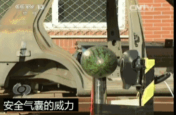 真实案例!发动机都撞掉了,人没事!一个动作保平安!-有驾 真实案例!发动机都撞掉了,人没事!一个动作保平安!-有驾