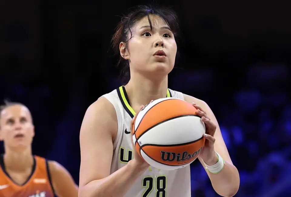 人物｜WNBA今日不缺话题，拉斯维加斯王牌延续争冠热度，率先点火，体坛热度继续上扬