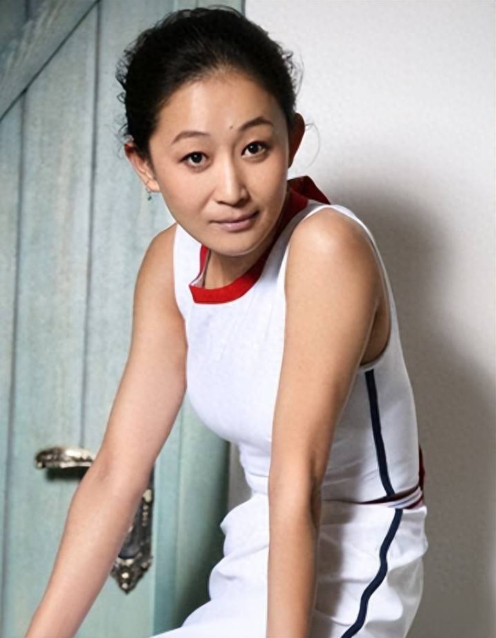 演员陈瑾:20年不吃米饭,58岁依旧不婚不育,和男闺蜜相伴20多年