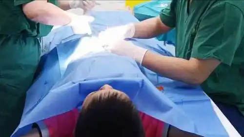 男性割包皮真的有必要吗？26岁男子亲述经历：割包皮，不疼是假的
