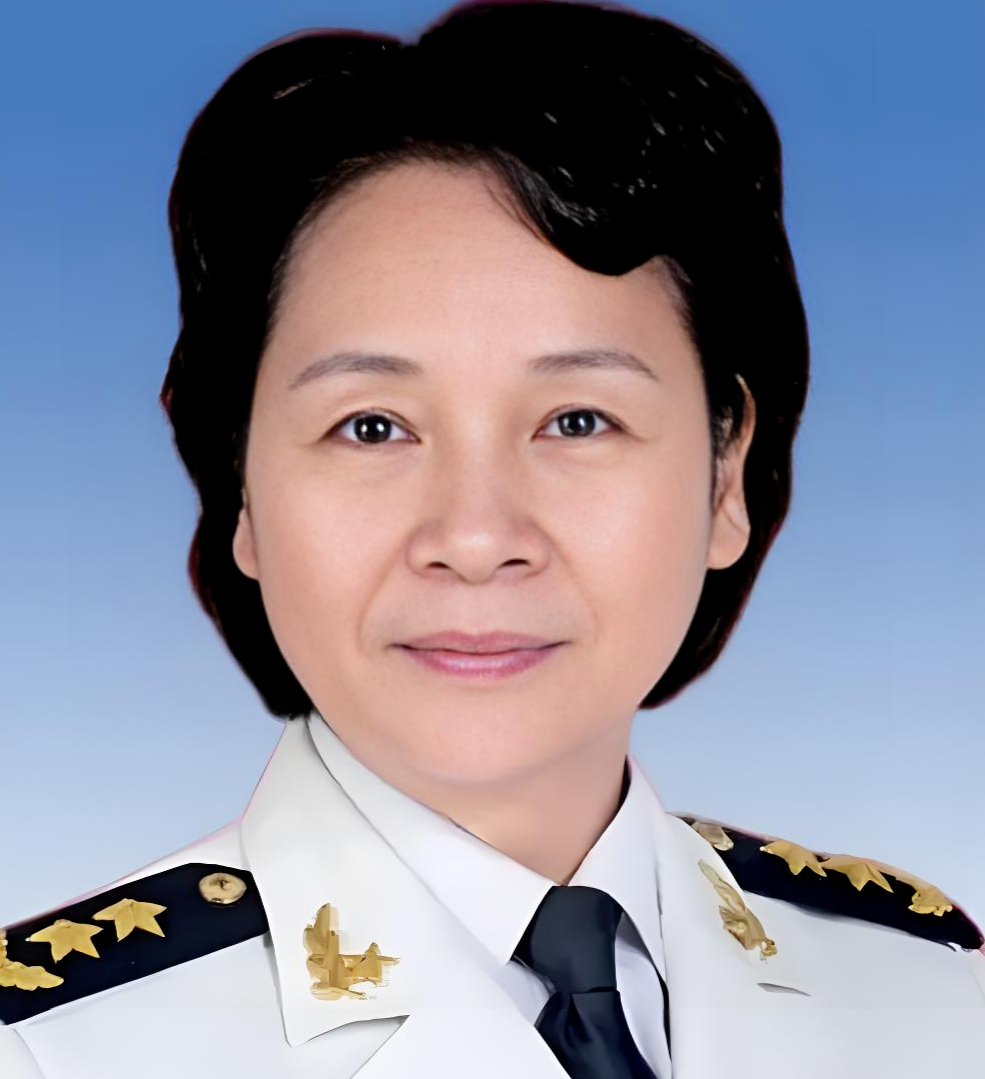 她18岁参军,58岁成首位海军女中将