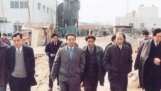 卢荣景同志的简历