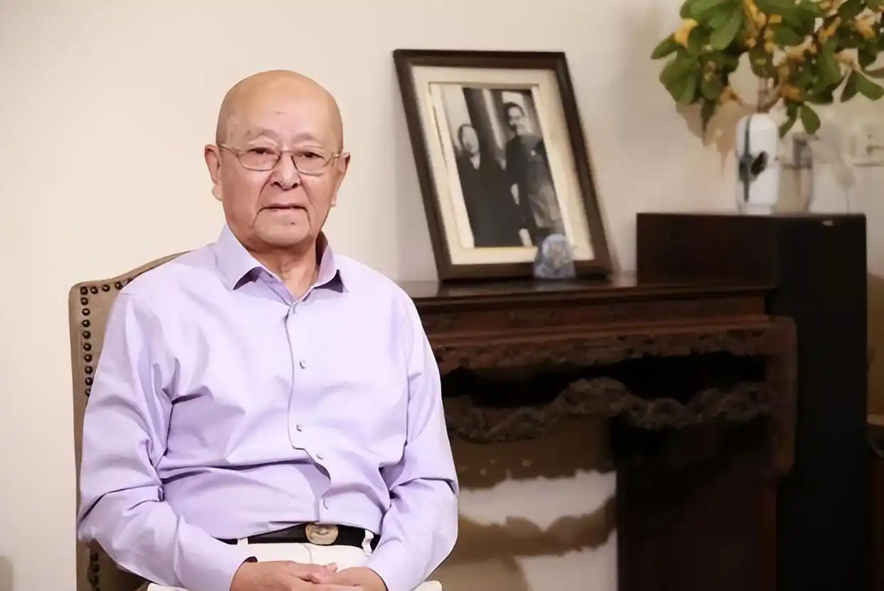 老艺术家王铁成:54年如一日,会一直照顾智障儿子直至终老