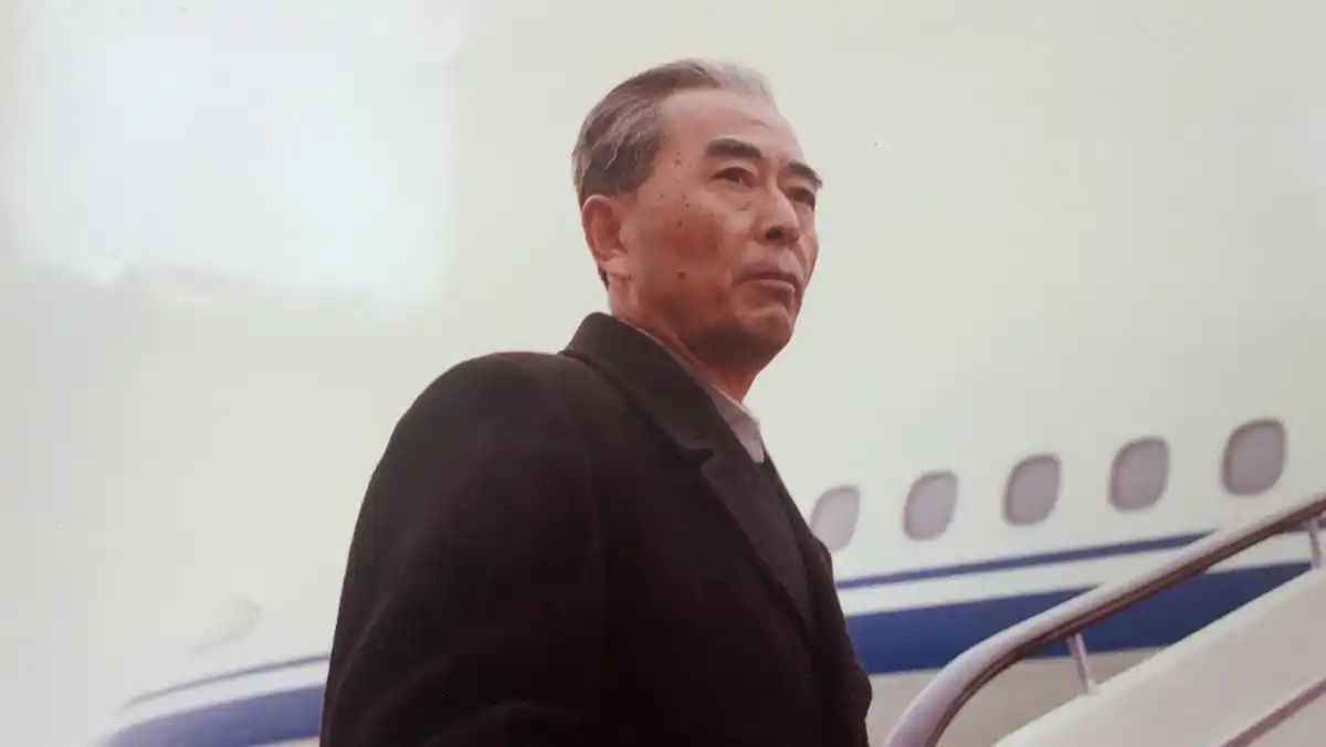 老艺术家王铁成:54年如一日,会一直照顾智障儿子直至终老