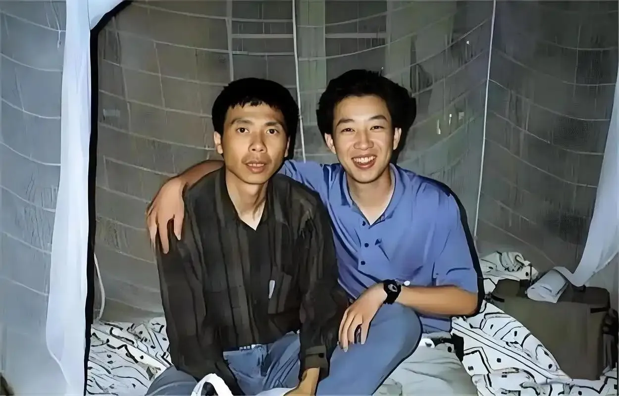 京圈恩仇录:冯小刚酒桌痛哭求和解,王朔,叶京和一代名导的那些"黑历史